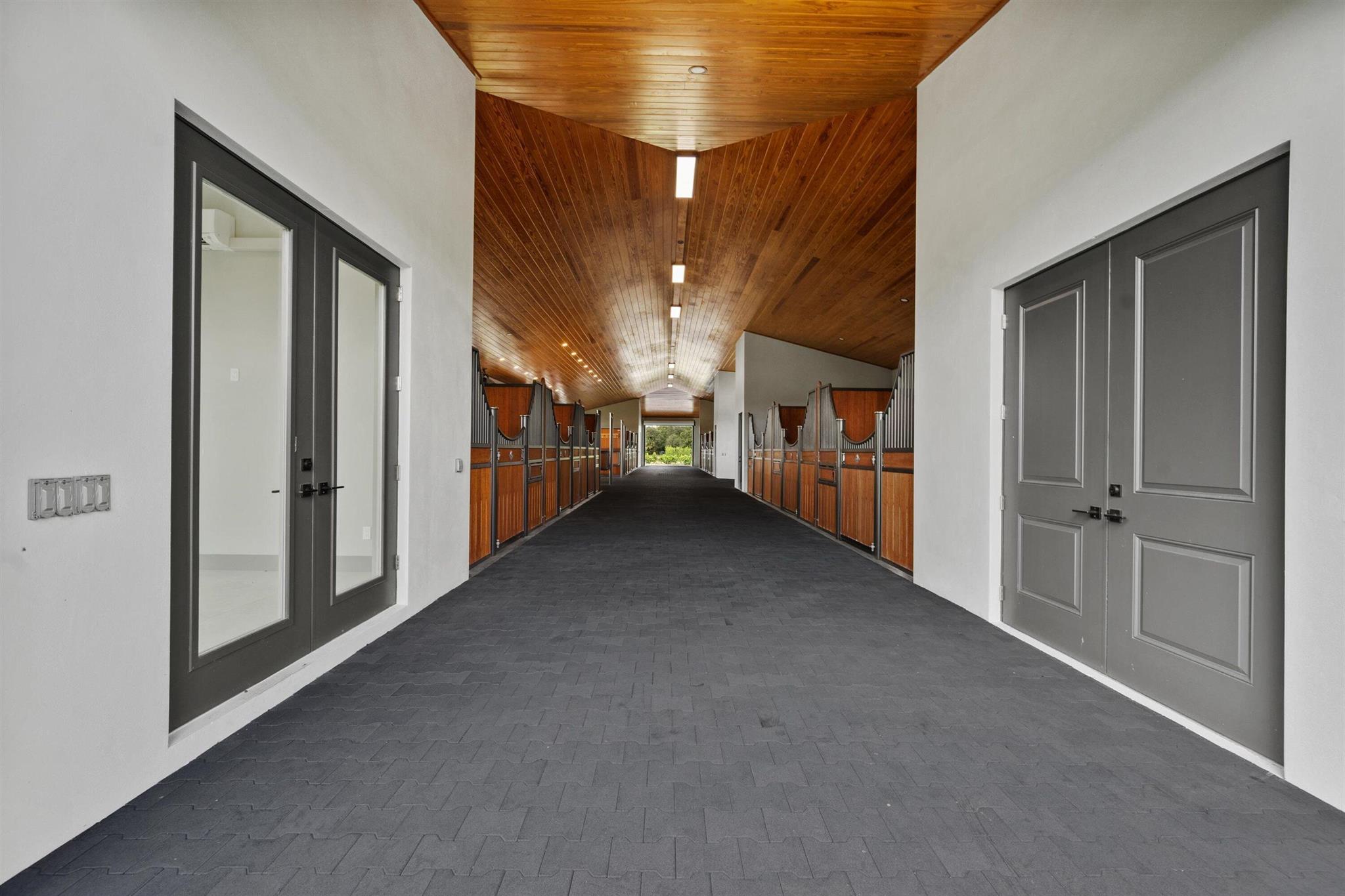 PALM BEACH POINT - Residential