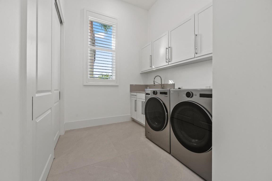 PALM BEACH POINT - Residential