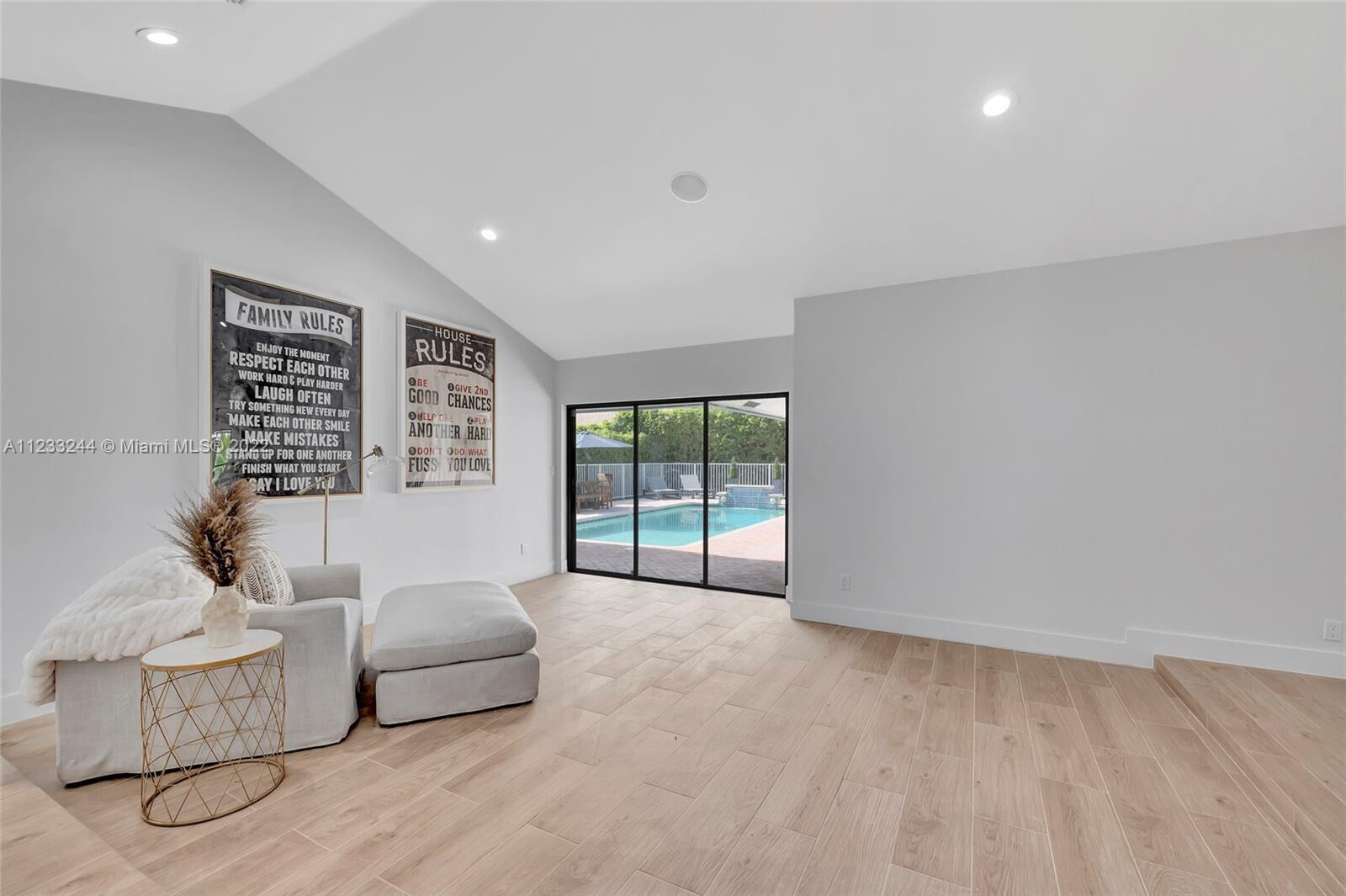 WOODLANDS SEC 1 - Residential