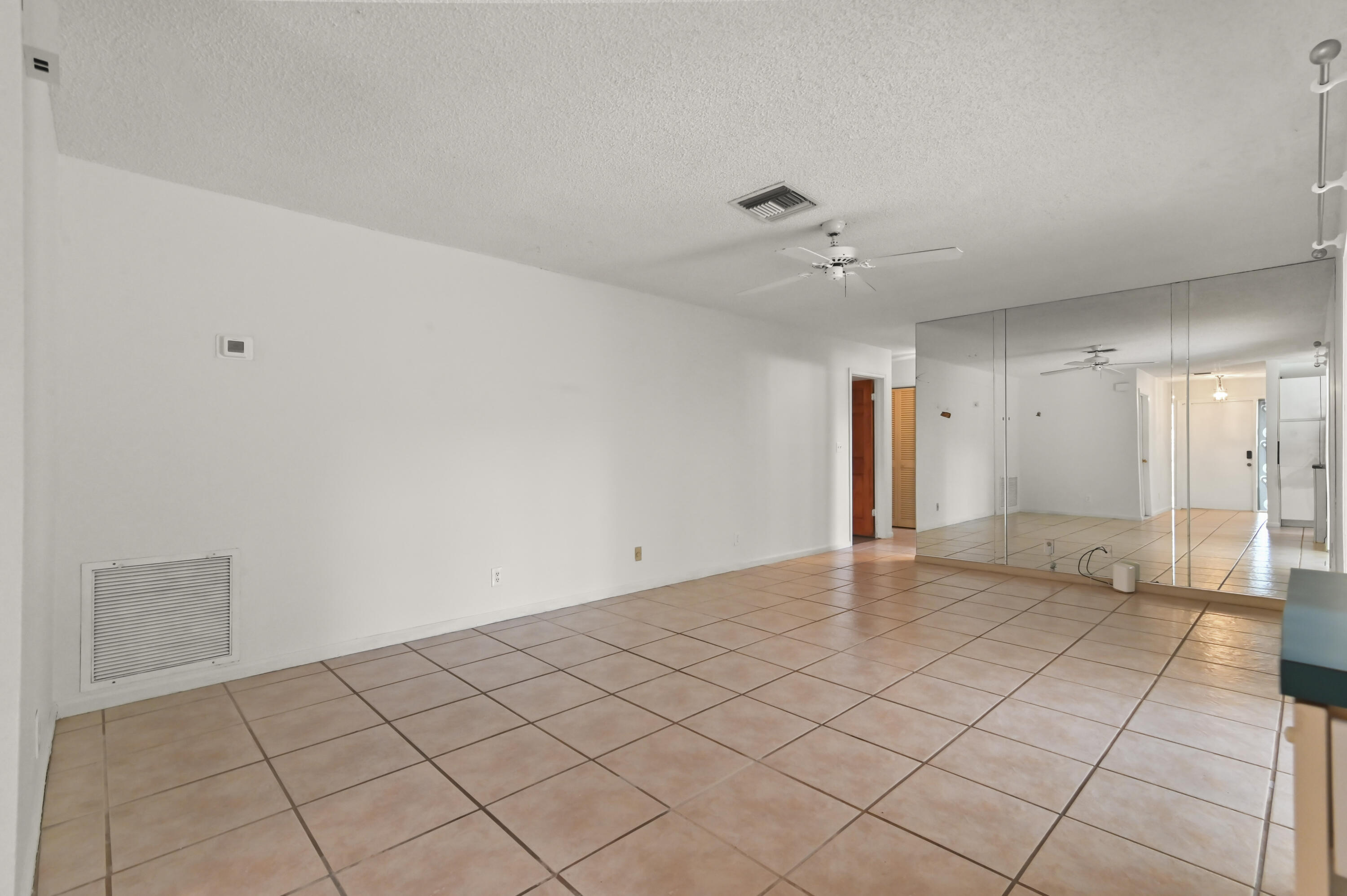 1019 Hickory Trail
