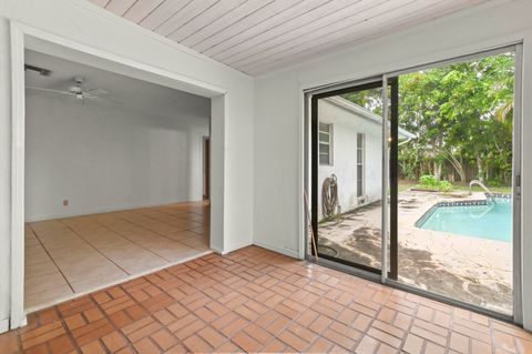 Tiny photo for 1019 Hickory Trail, Wellington, FL 33414 (MLS # B26037232)