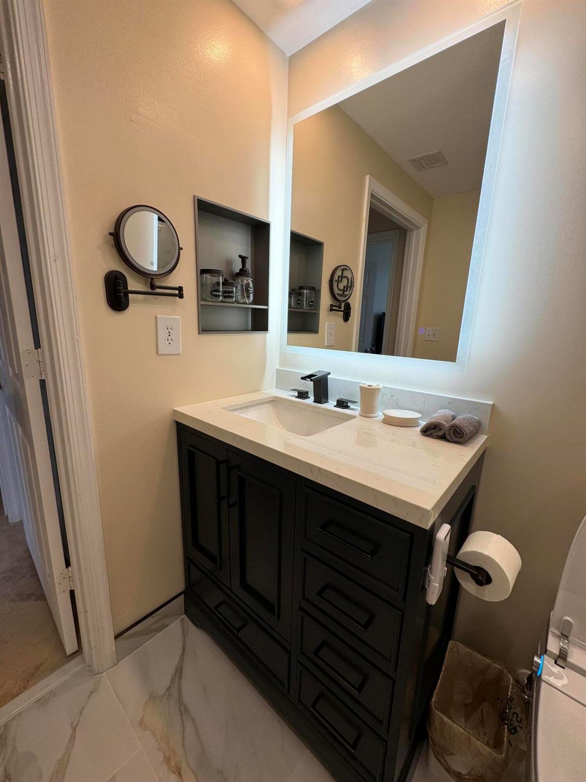 2080 OCEAN DRIVE CONDO - Residential Lease