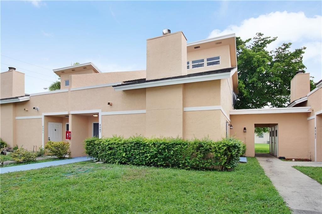 The Haylofs of Coral Springs it’s a unique property, this corner loft style model home features 2 bedrooms and 2 baths, convient 1 bedroom and full bathroom downstairs and master bedroom, full masterbath, walking closet and the entrance to the open balcony/exterior terrace entrance from the second floor. Upgraded from botton to top, new modern kitchen, bathrooms, flooring, and inviting and open living & dining room areas completed with your own real fire place! Waterfront canal, hurricane impact windows and doors, exterior storage unit, pets are welcome with restrictions & rentals are allowed! Maintanance included water, sewer, all exterior insurance, roof & common areas, community pool, unit also comes with 2 assigned parking spots, all ages welcome community
Can be rented rightaway!!!