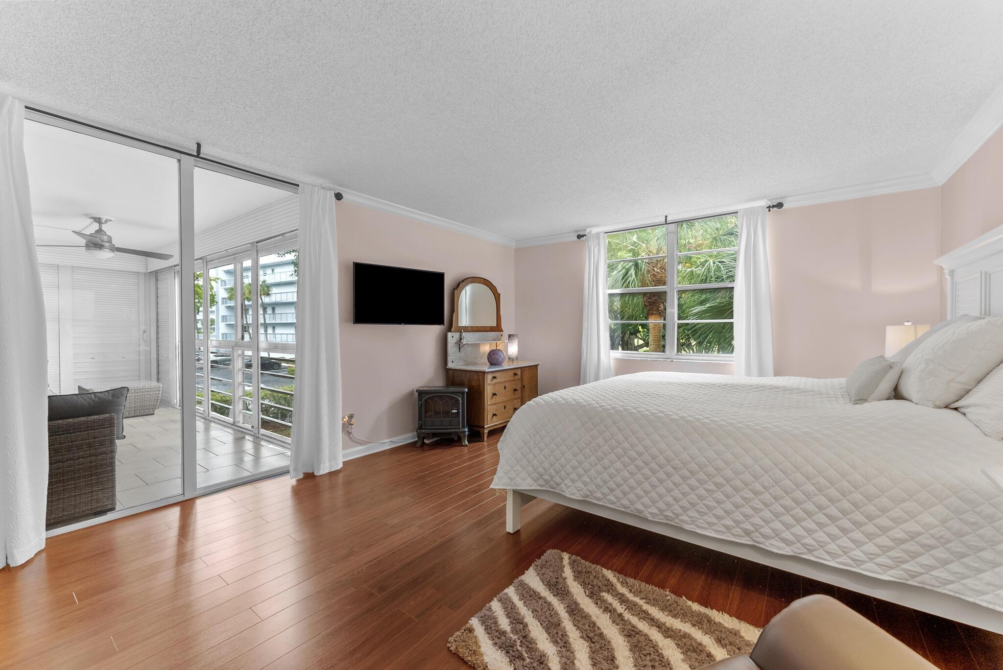 BOCA TEECA CONDO 8 - Residential