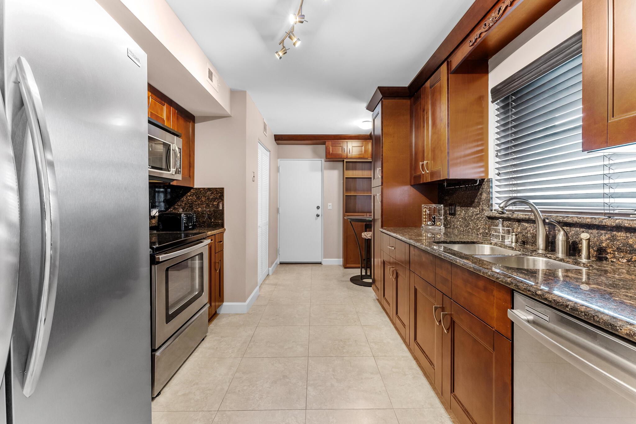 BOCA TEECA CONDO 8 - Residential