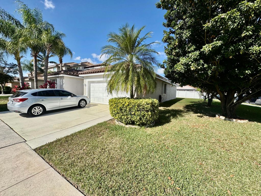 Photo of 2865 SW 180th Avenue, Miramar, FL 33029 (MLS # F10556833)