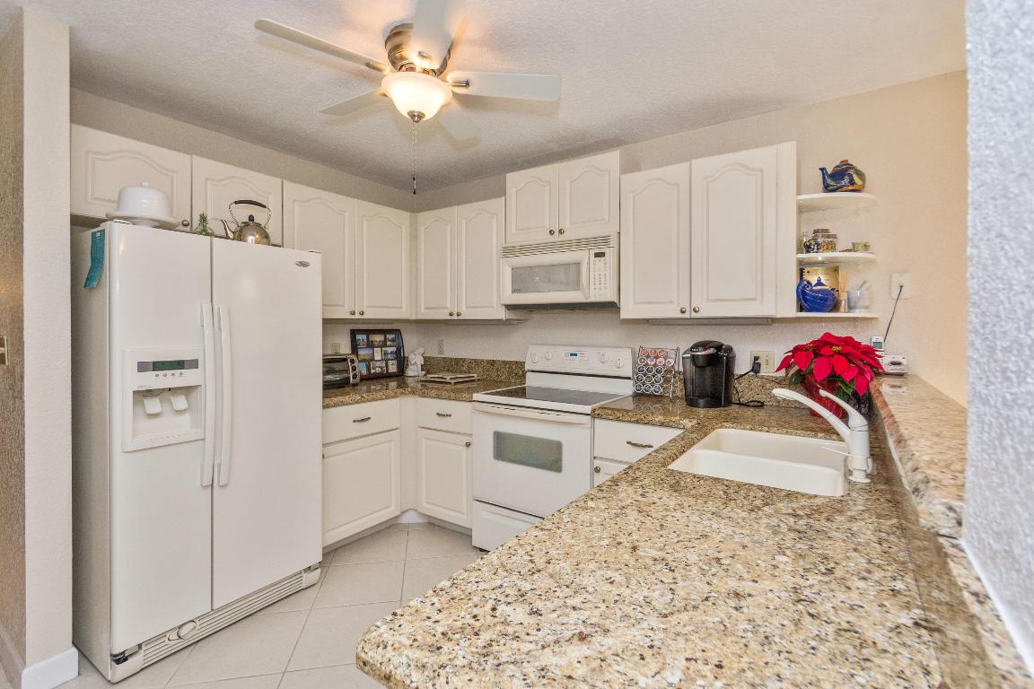 BOCA DELRAY GOLF & COUNTRY CLUB - Residential