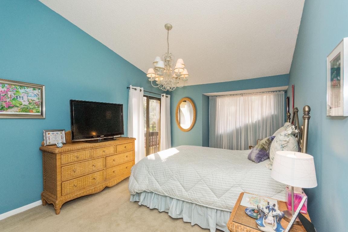 BOCA DELRAY GOLF & COUNTRY CLUB - Residential