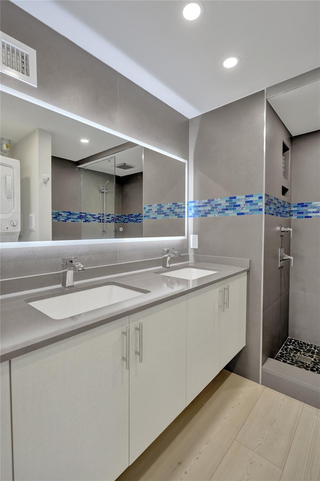 Vantage View - Residential