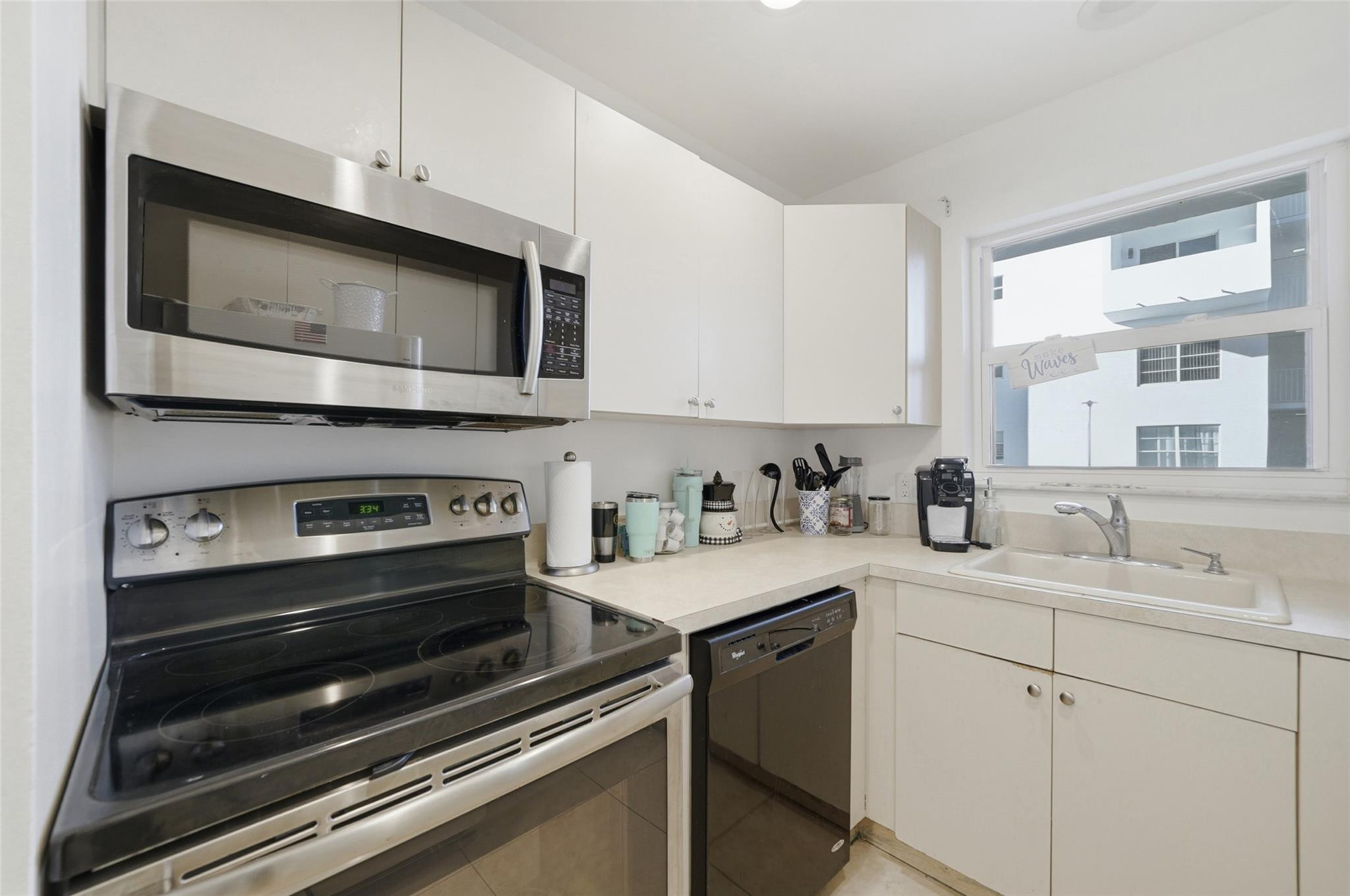 2860 NE 14th Street 103 D