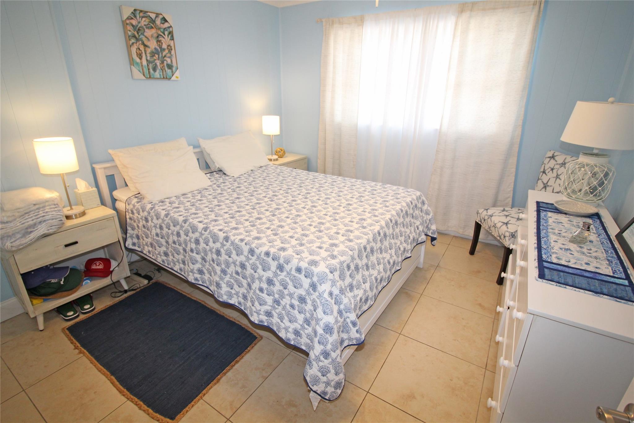 2860 NE 14th St 103 D