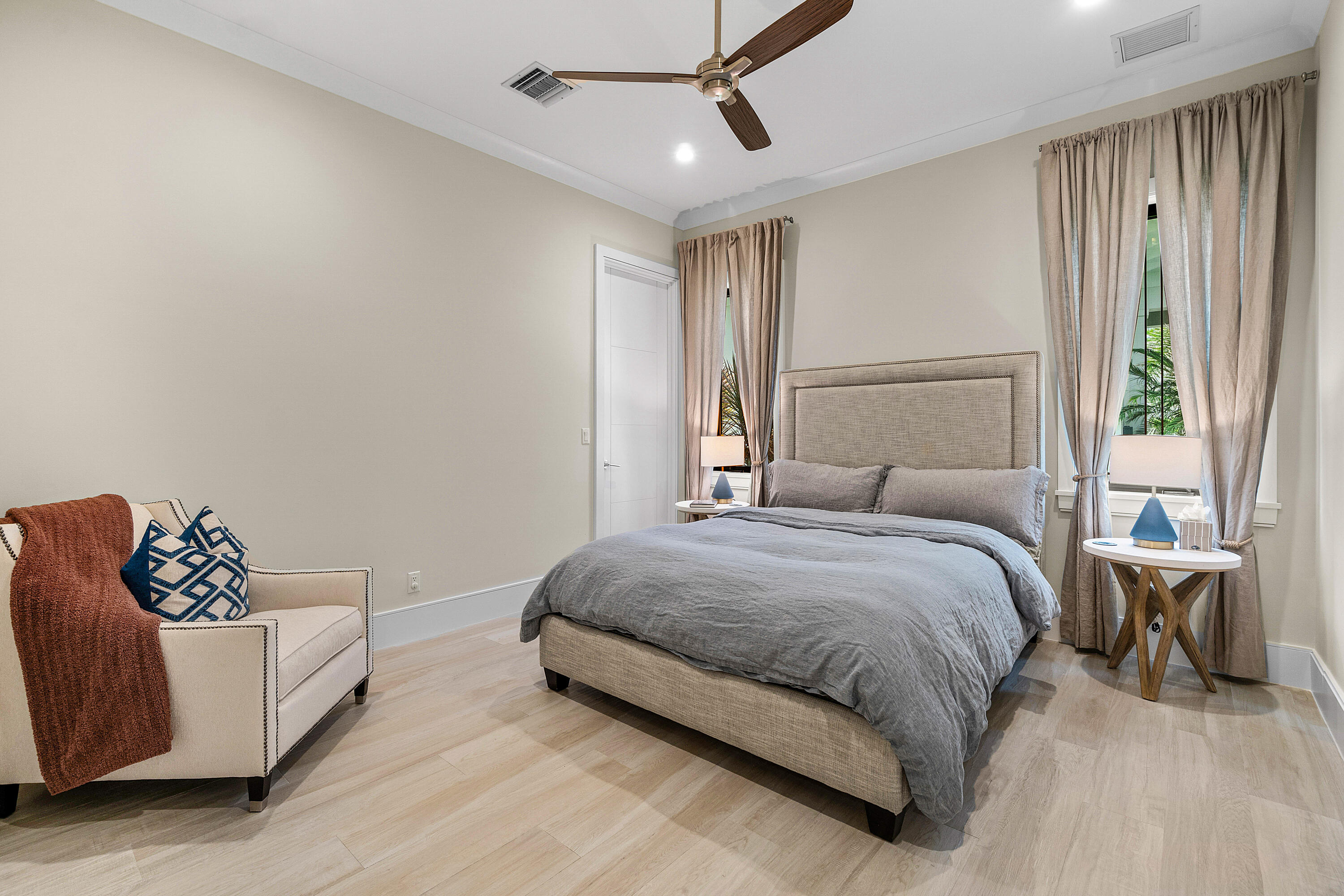 PARADISE PORT - Residential