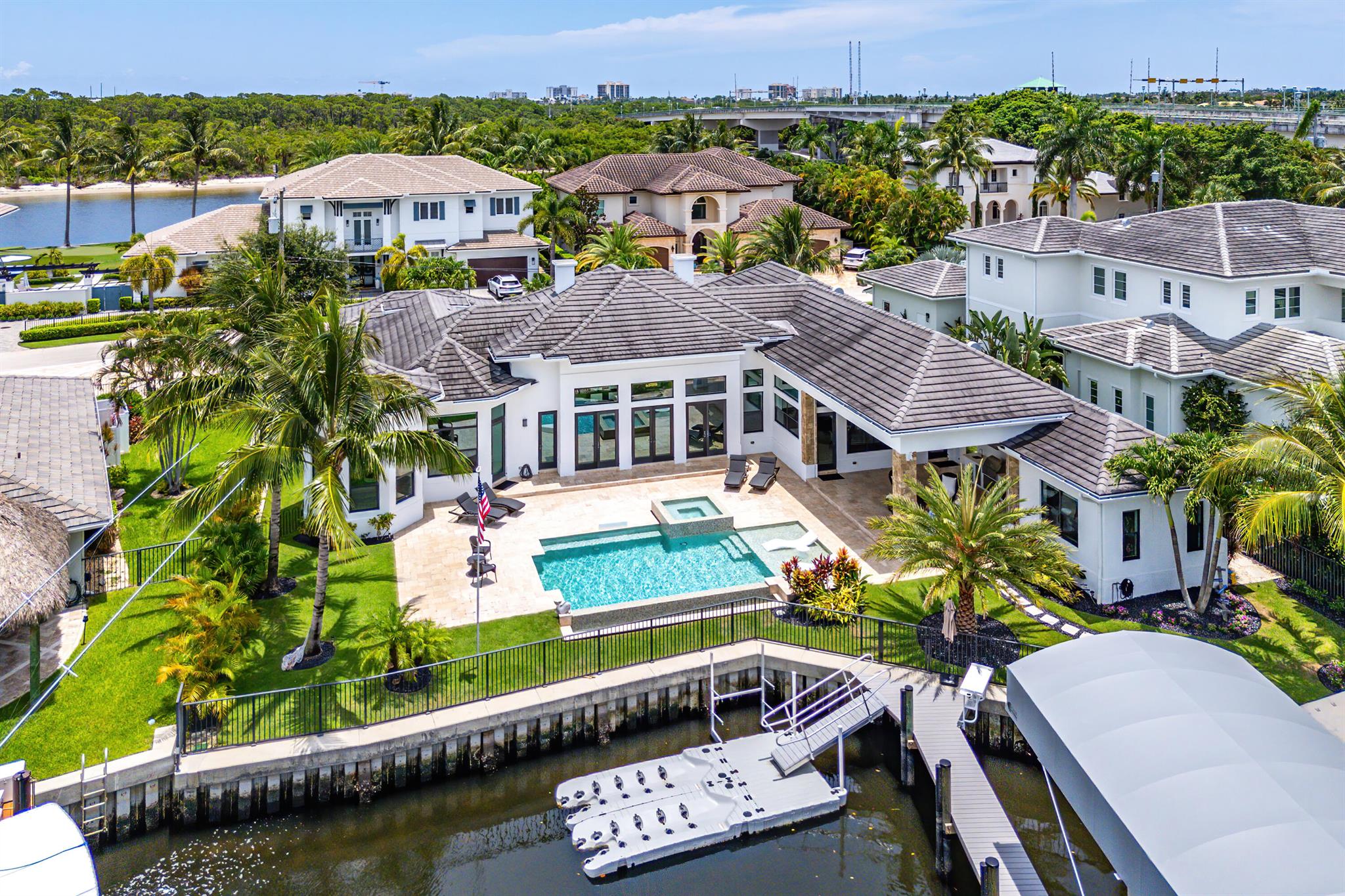 PARADISE PORT - Residential