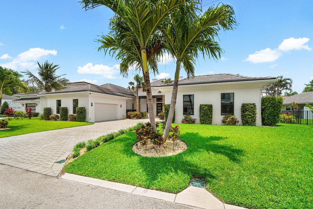 Photo of 14061 Paradise Point Road, Palm Beach Gardens, FL 33410 (MLS # R11105254)