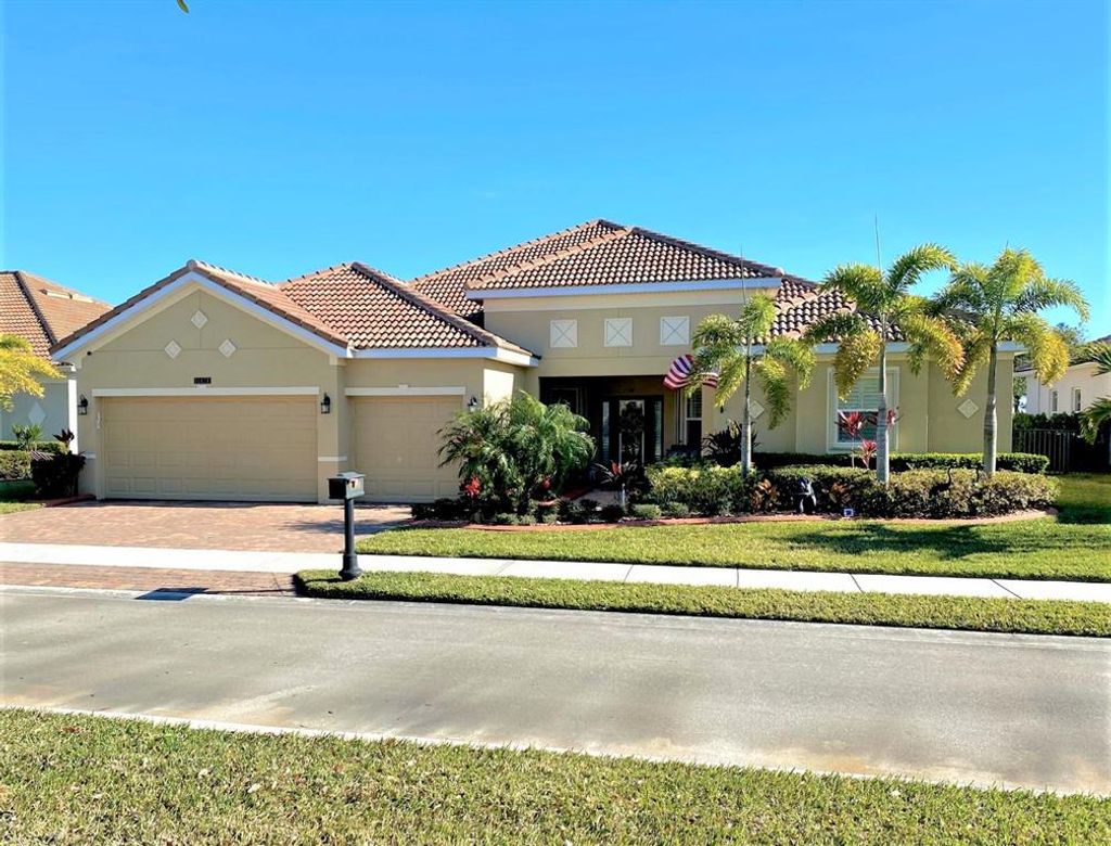 Photo of 11470 SW Aventino Drive, Port Saint Lucie, FL 34987 (MLS # R10690787)