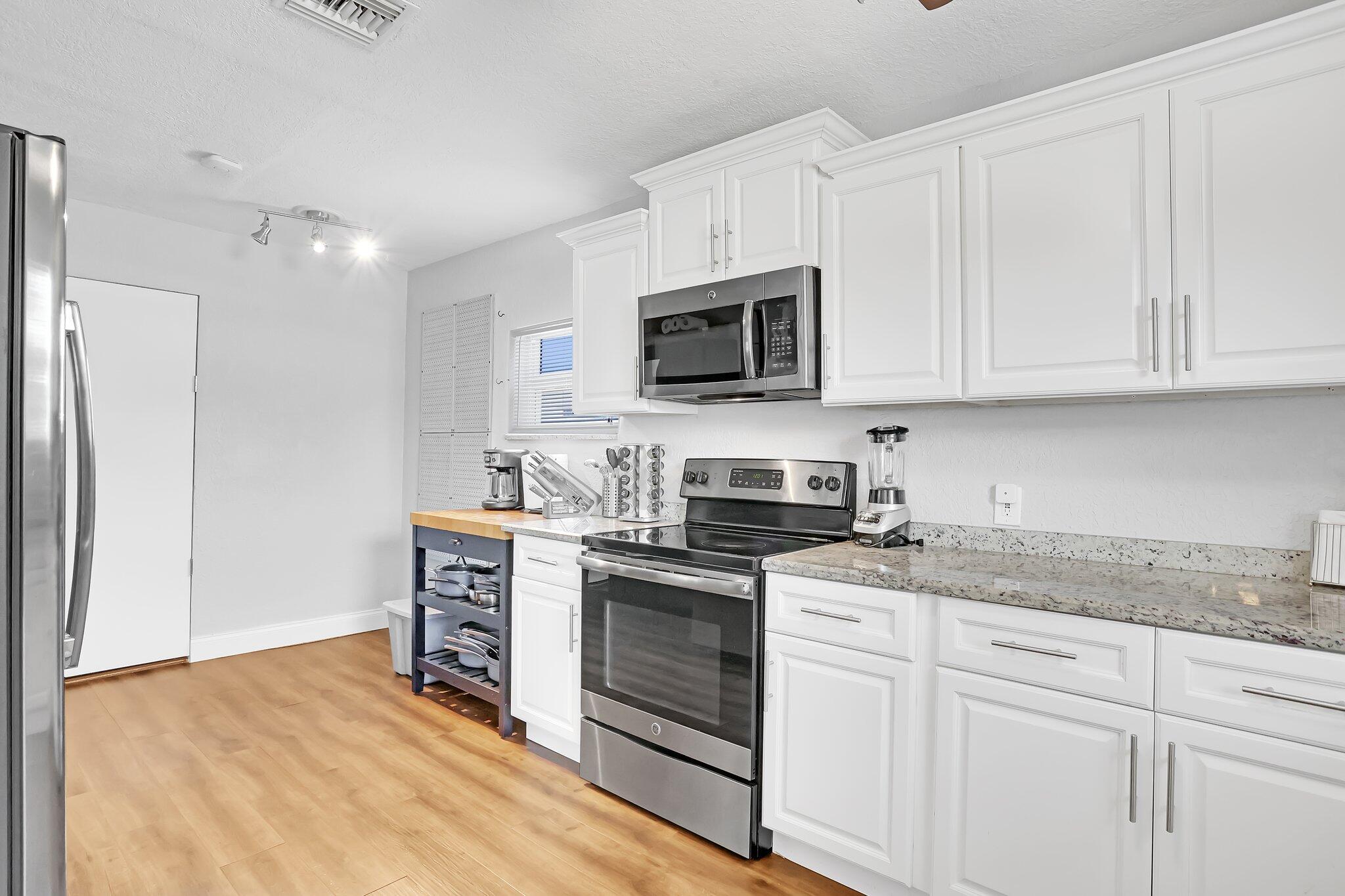 FAIRLAWN - Residential