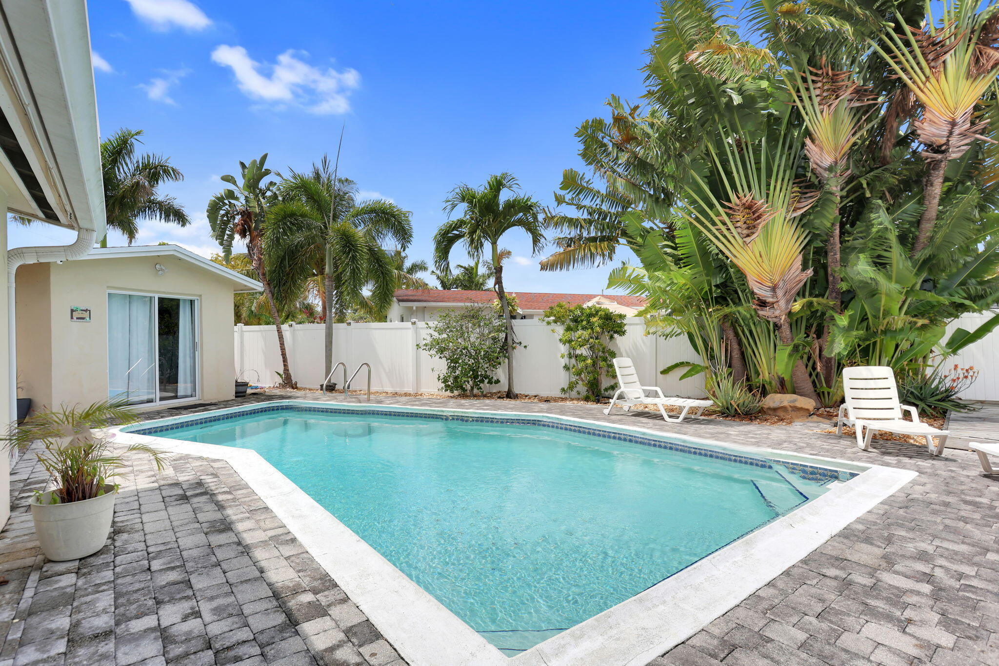 FAIRLAWN - Residential