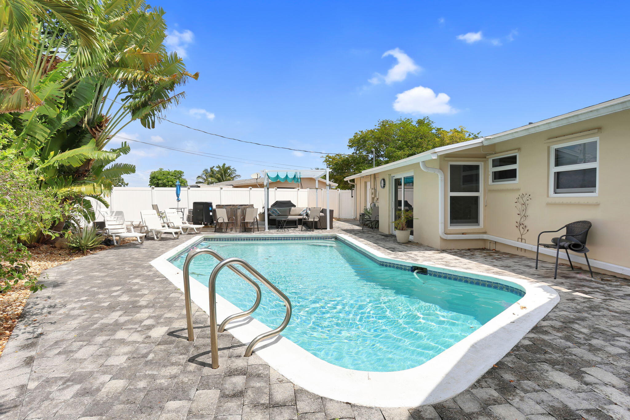 FAIRLAWN - Residential