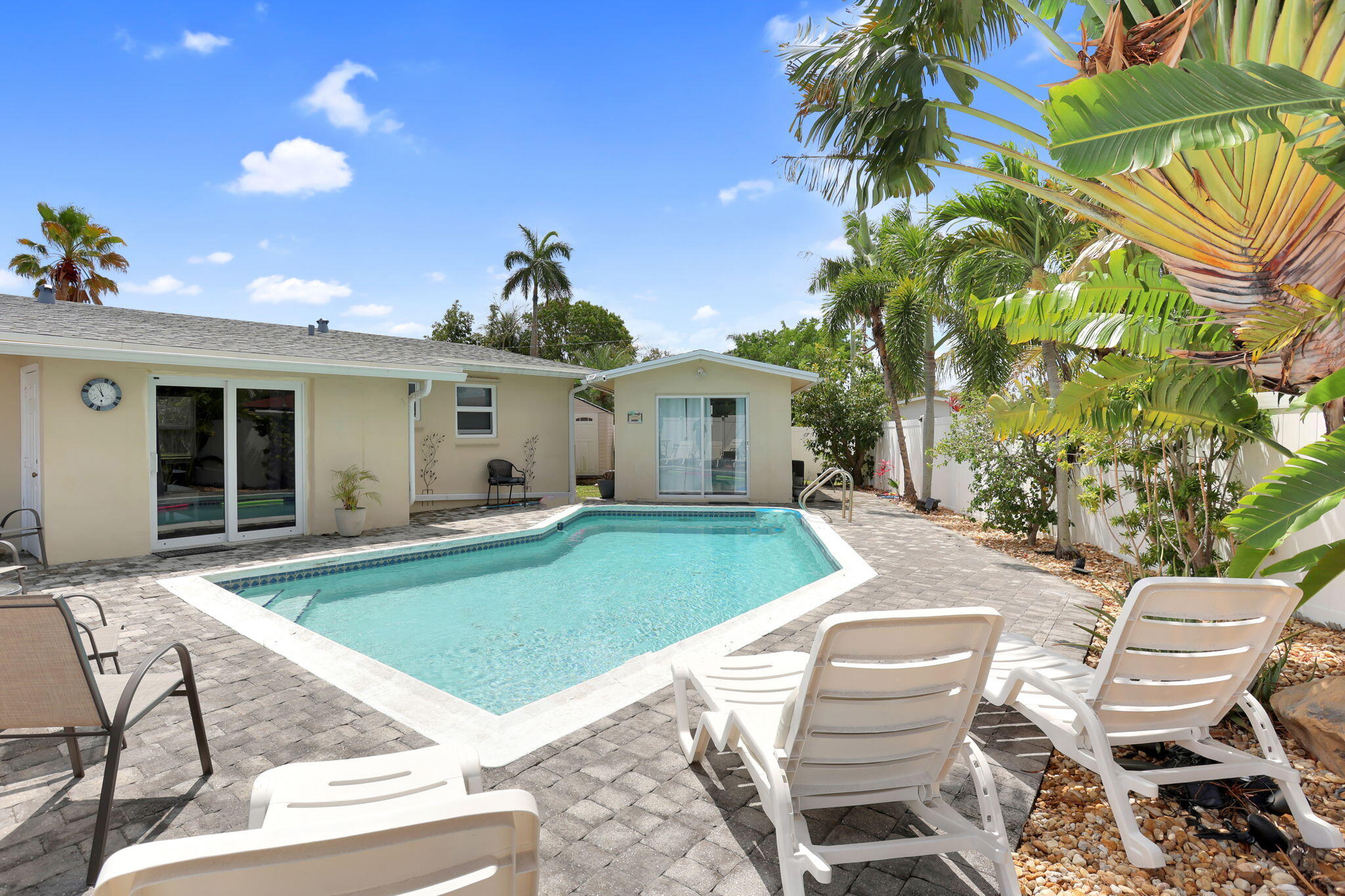 FAIRLAWN - Residential