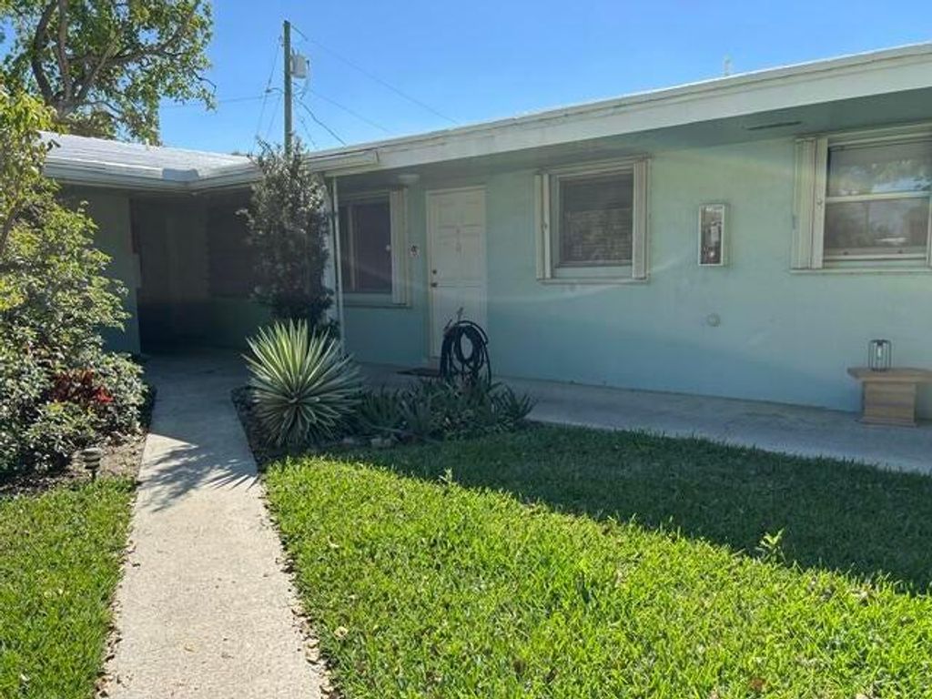 Photo of 3801 NE 22nd Terrace #5, Lighthouse Point, FL 33064 (MLS # B26024760)