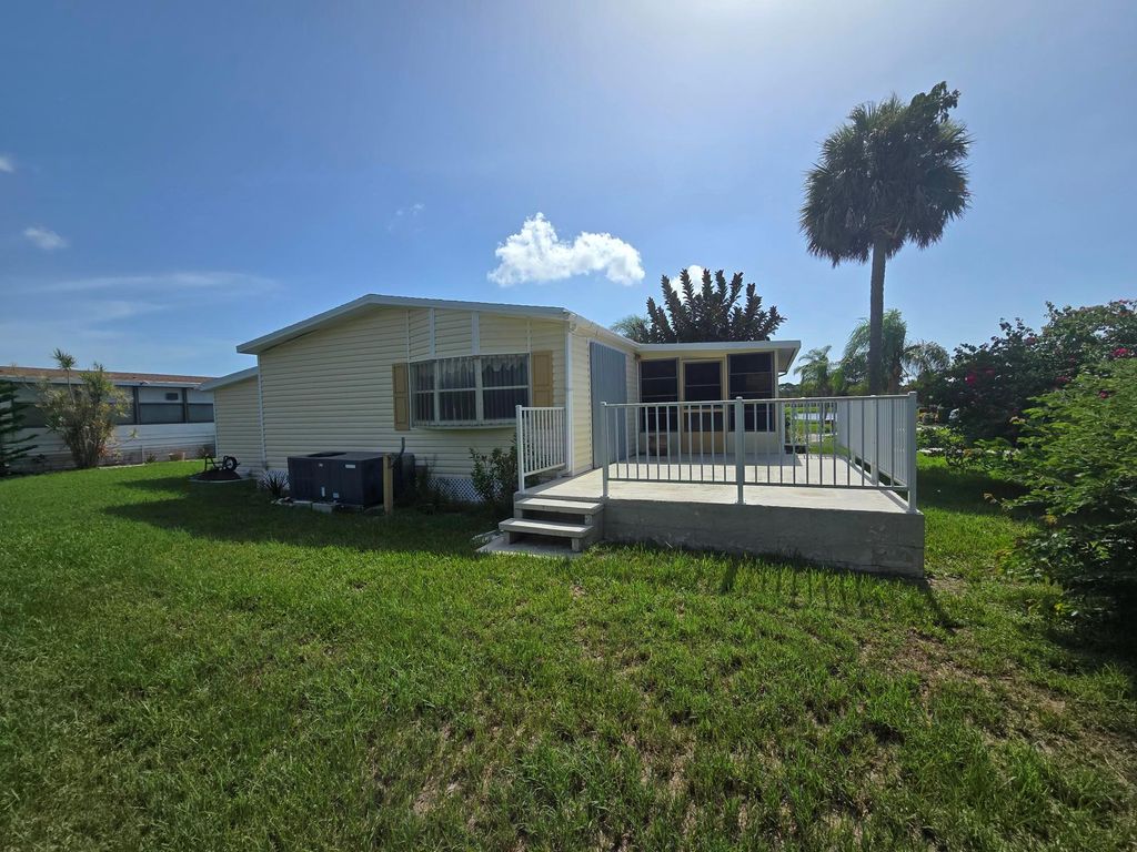 Photo of 16 Ecuador Court, Fort Pierce, FL 34951 (MLS # R11007191)