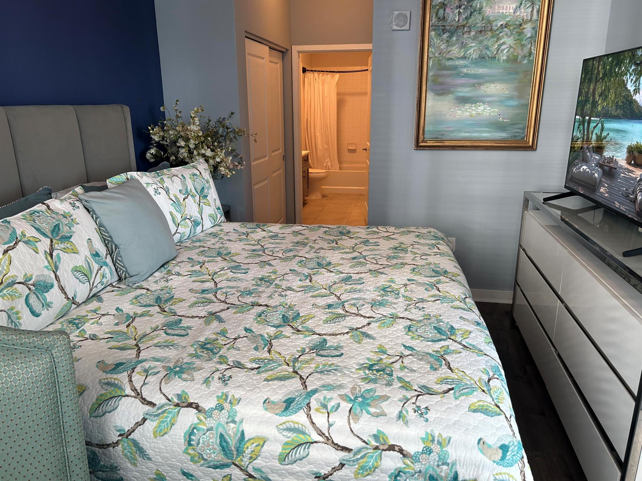 EDGE CONDOMINIUM - Residential