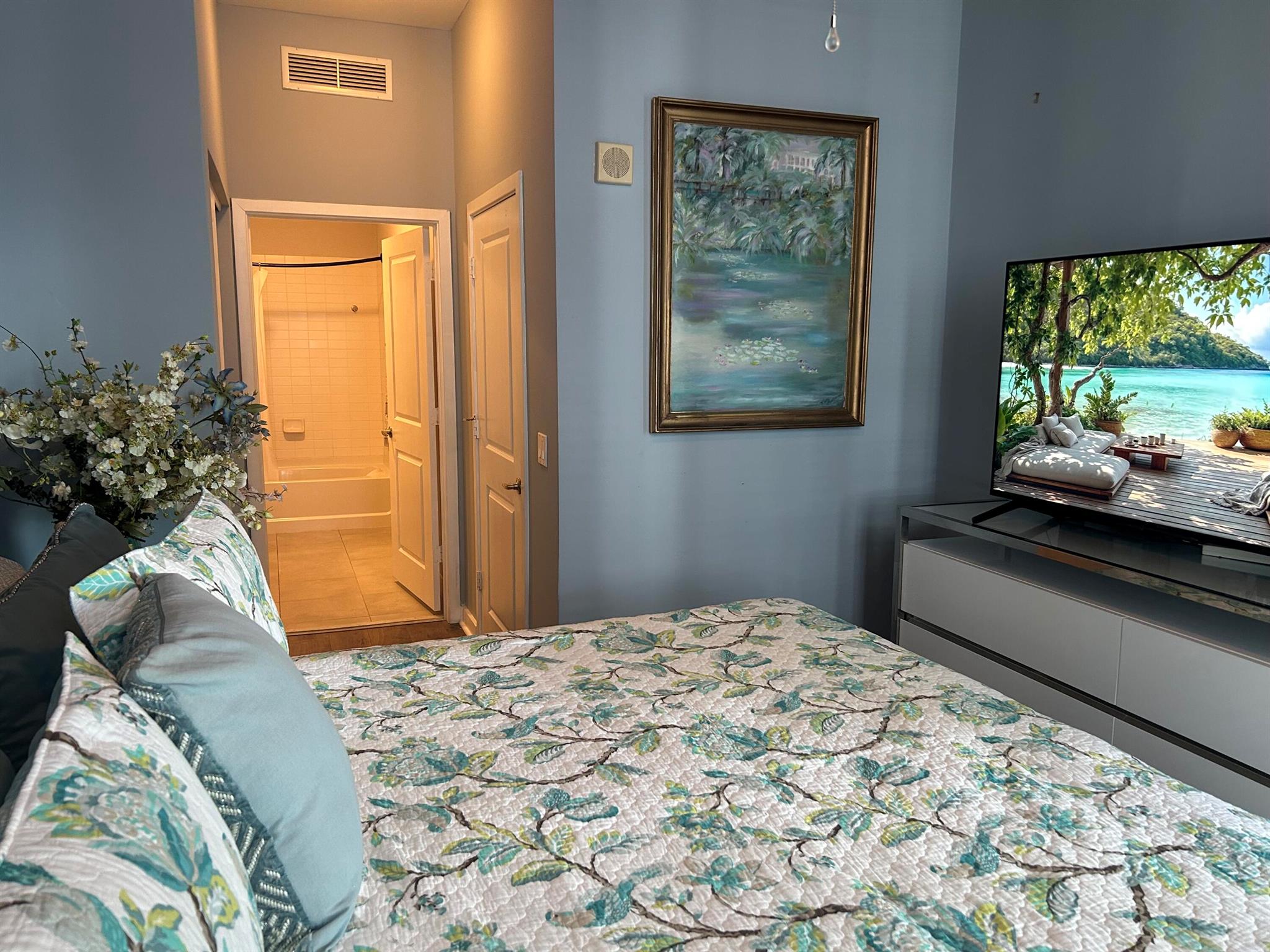 EDGE CONDOMINIUM - Residential