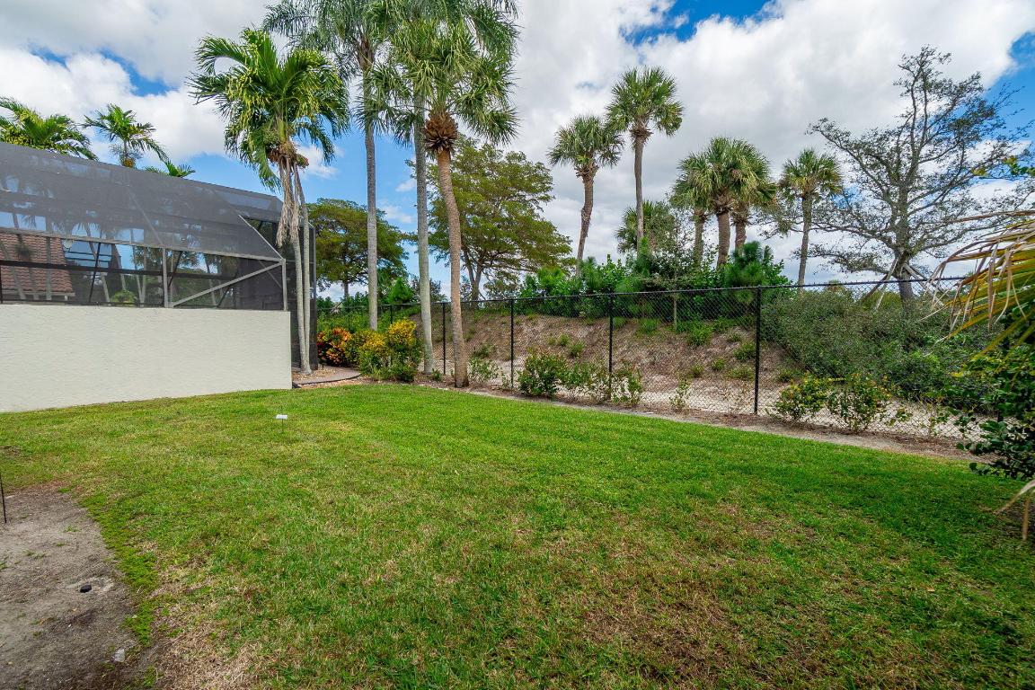 LEXINGTON LAKES - Residential