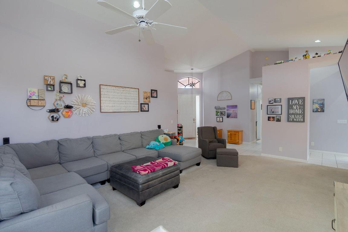 LEXINGTON LAKES - Residential