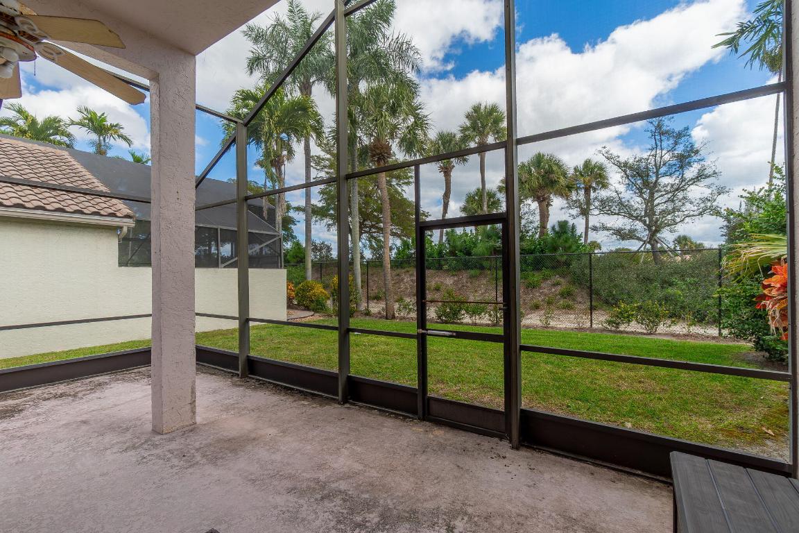 LEXINGTON LAKES - Residential