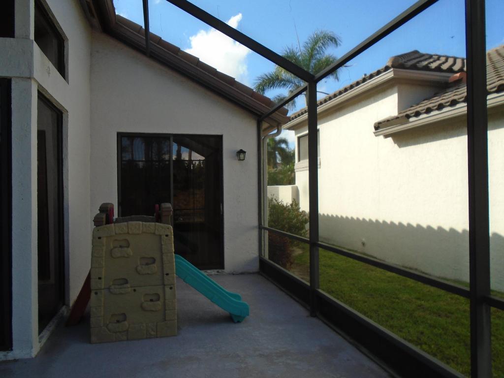 LEXINGTON LAKES - Residential