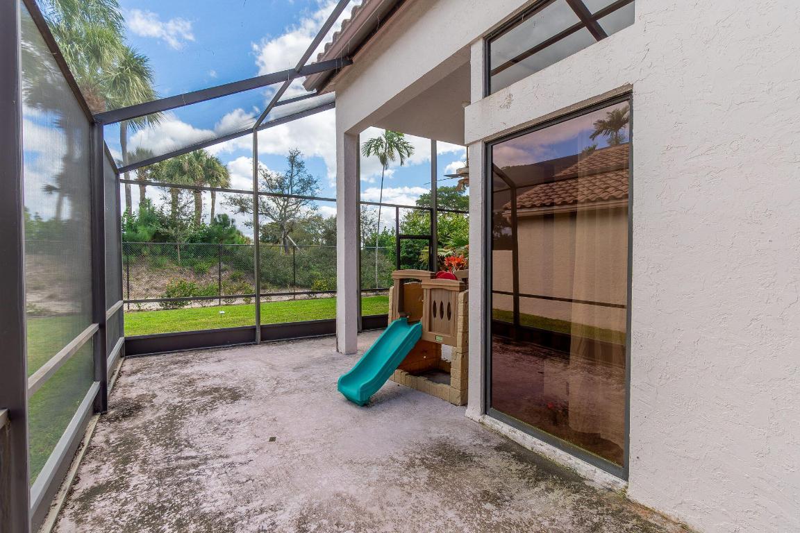 LEXINGTON LAKES - Residential