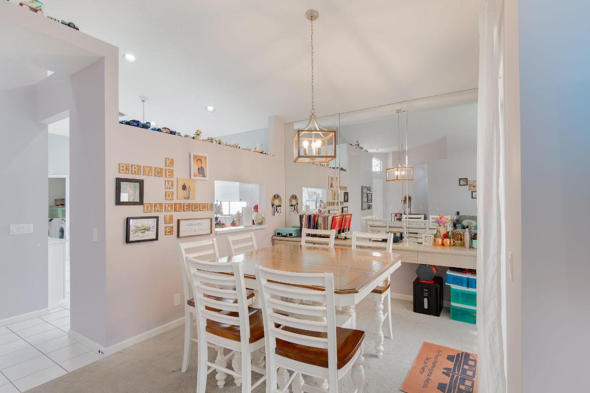 LEXINGTON LAKES - Residential