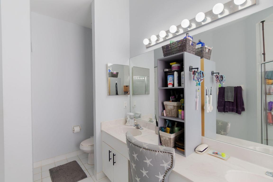 LEXINGTON LAKES - Residential