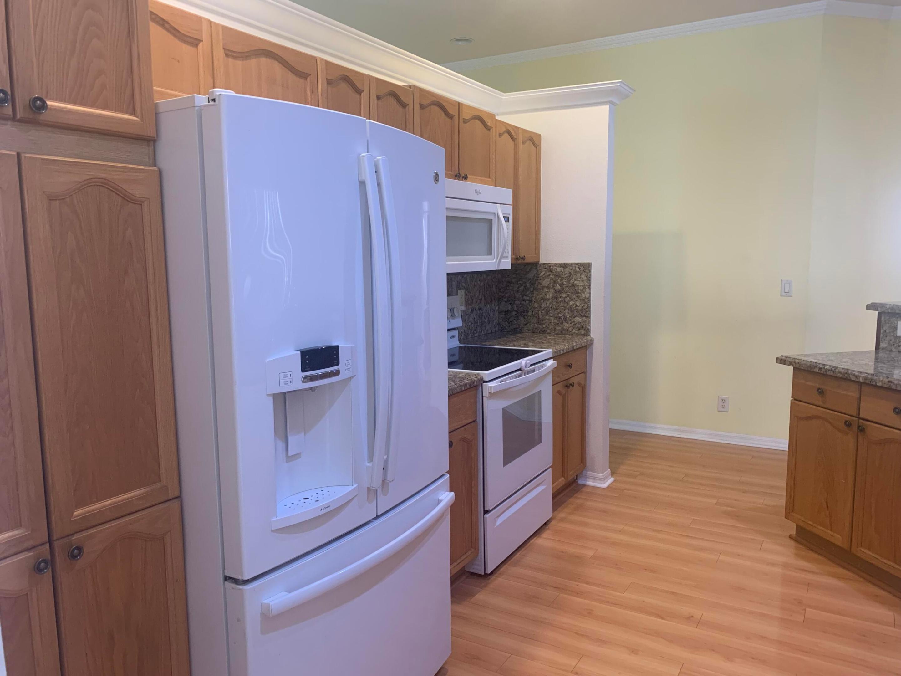 ISLAND ESTATES - Residential