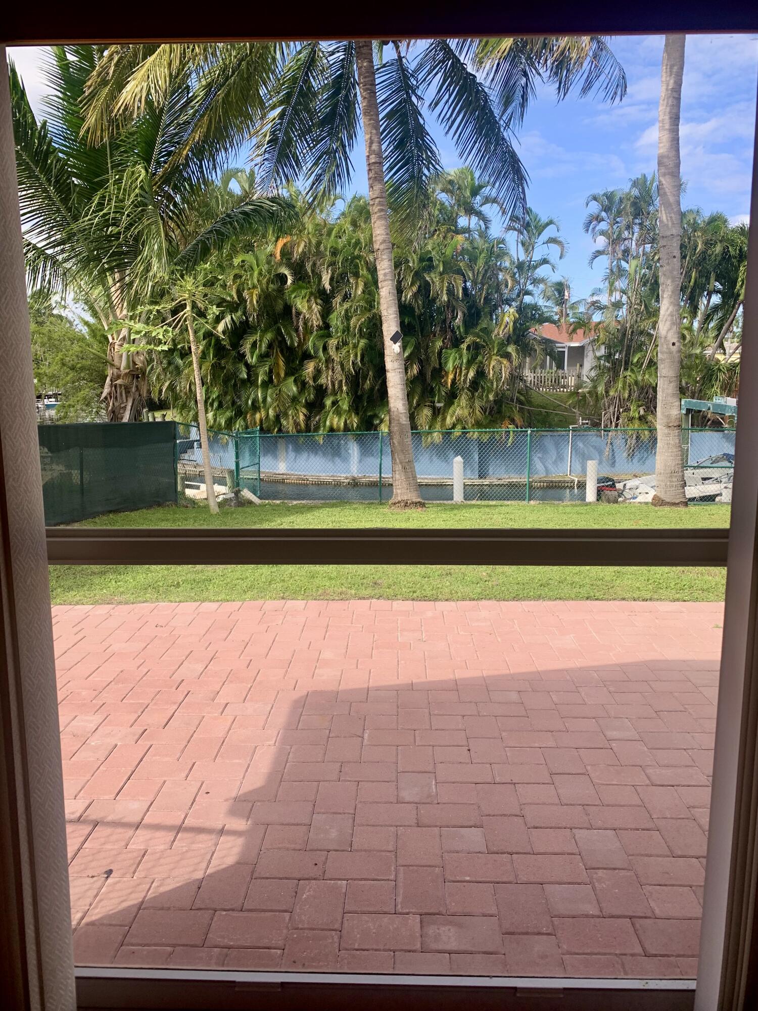 ISLAND ESTATES - Residential