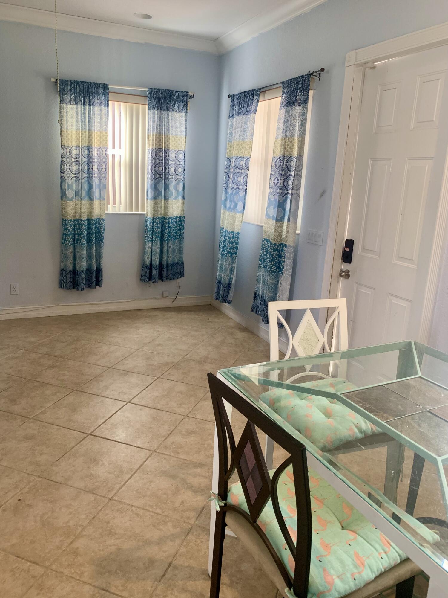 ISLAND ESTATES - Residential