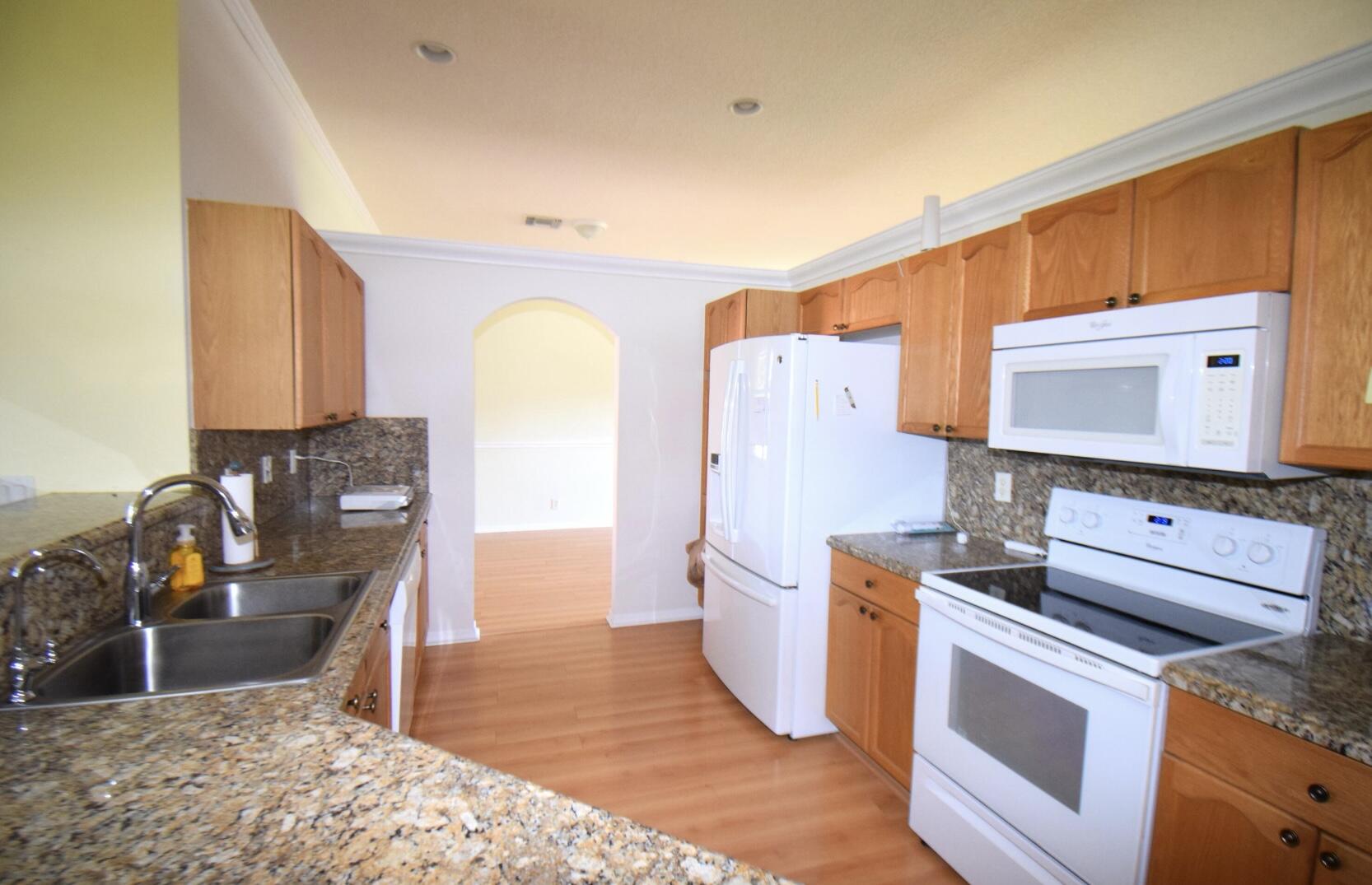 ISLAND ESTATES - Residential