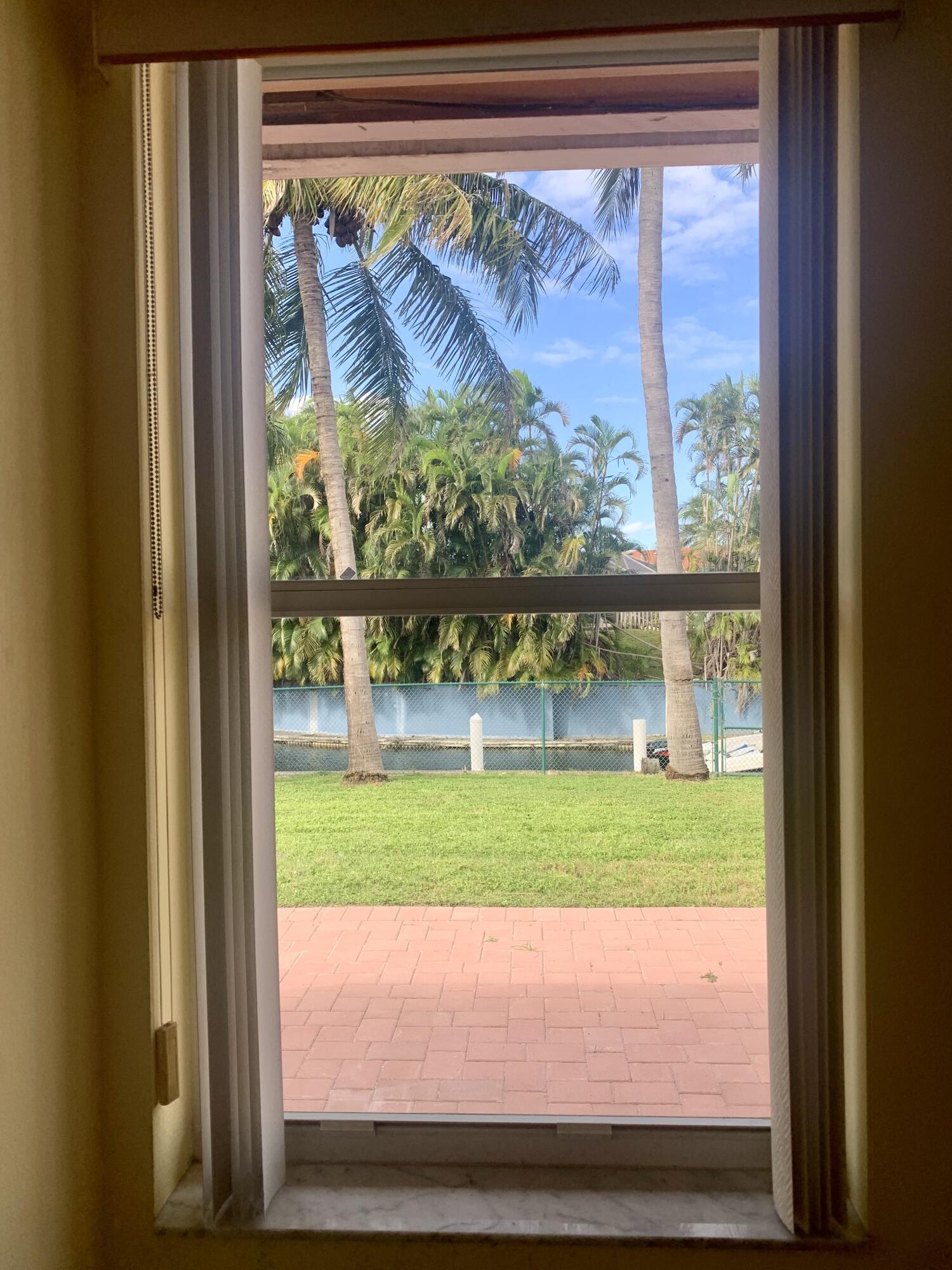ISLAND ESTATES - Residential