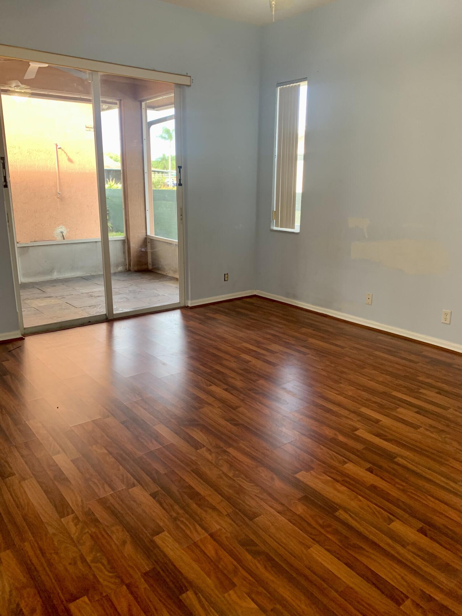 ISLAND ESTATES - Residential