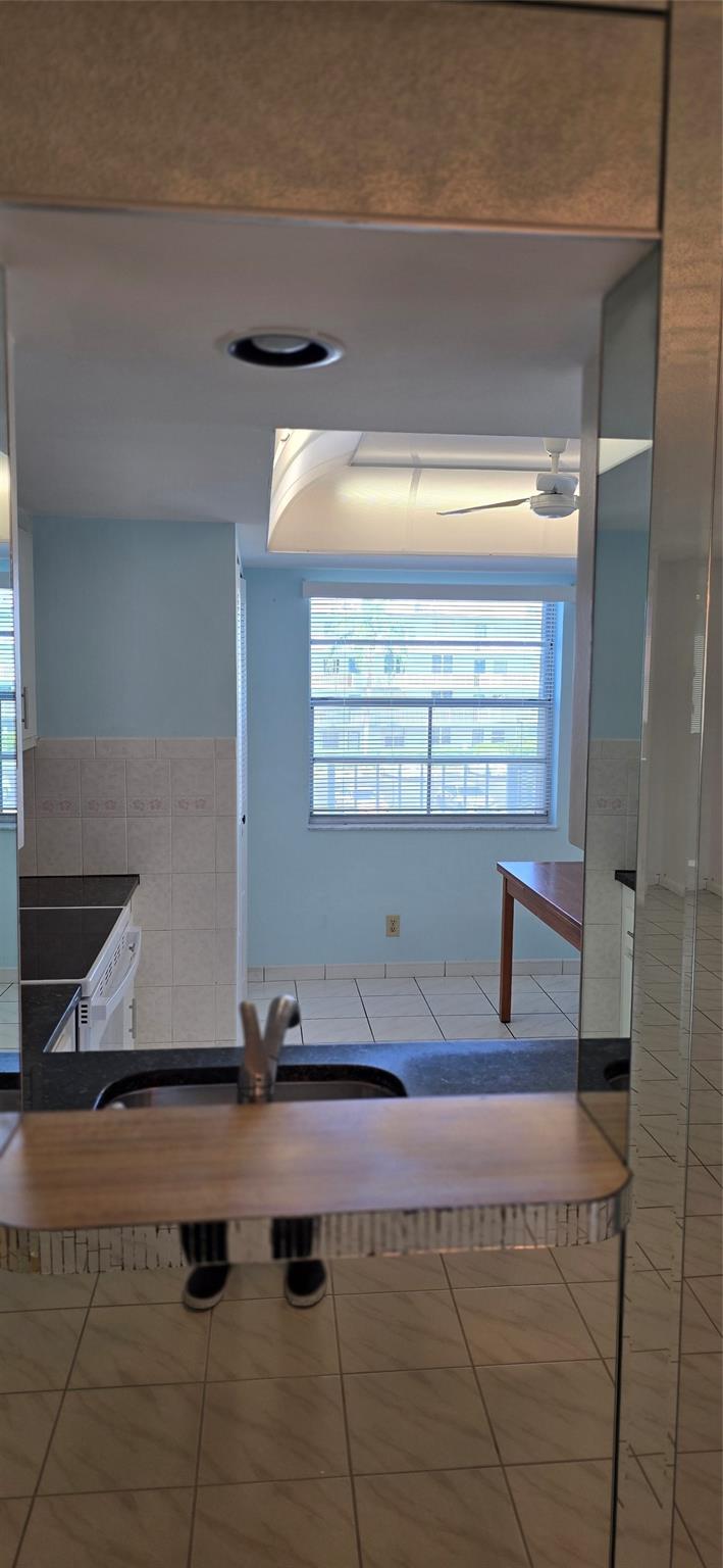 10 Of Palm Spgs 2 Condo - Residential Lease