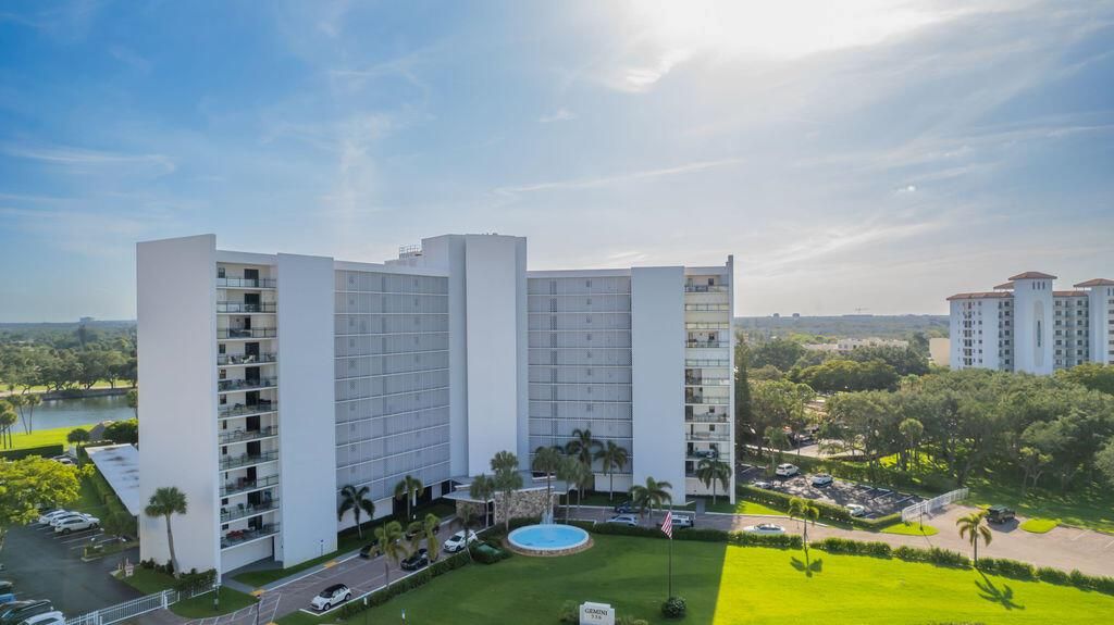 Photo of 336 Golfview Road #808, North Palm Beach, FL 33408 (MLS # R10887011)