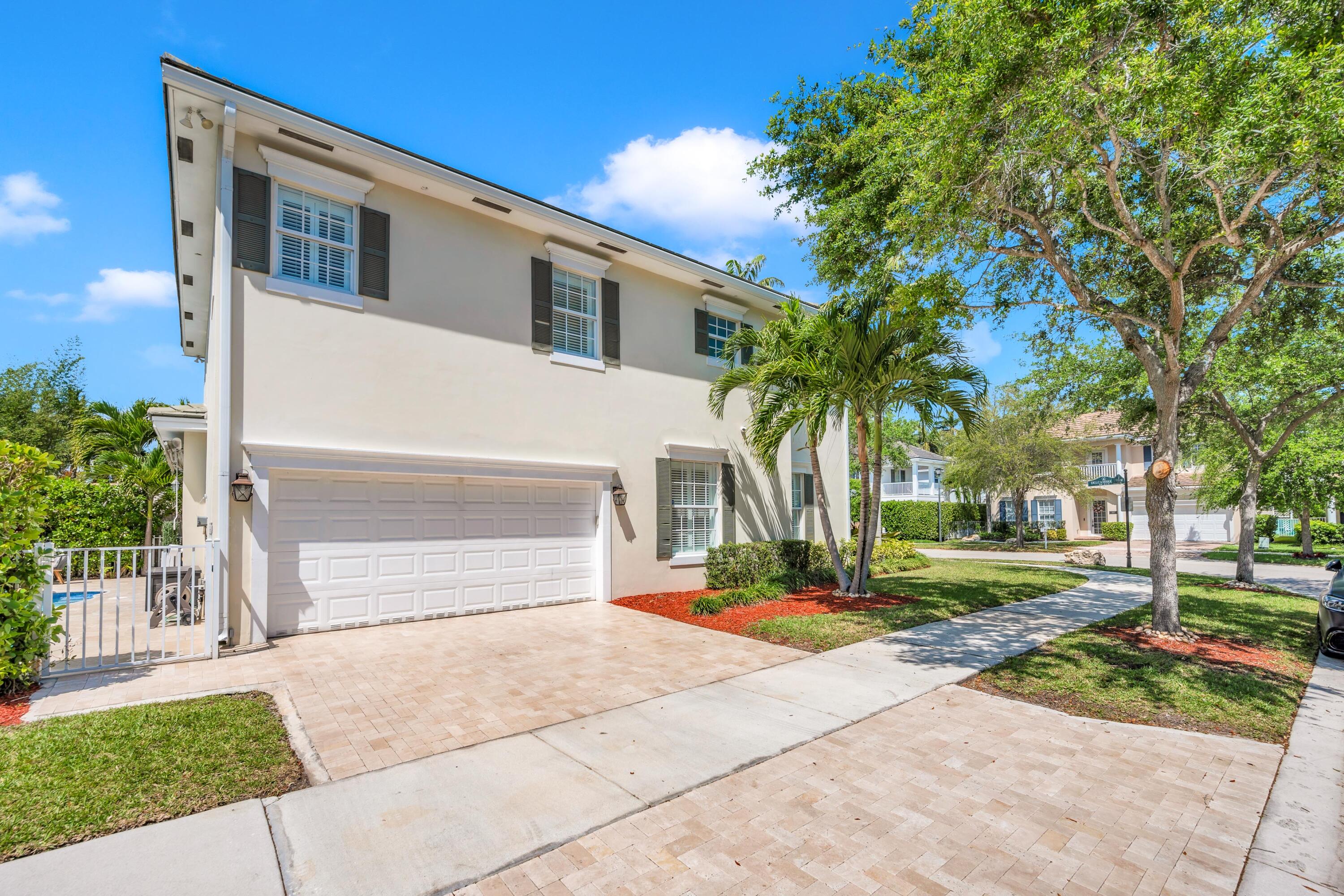 RIVER OAKS - Residential