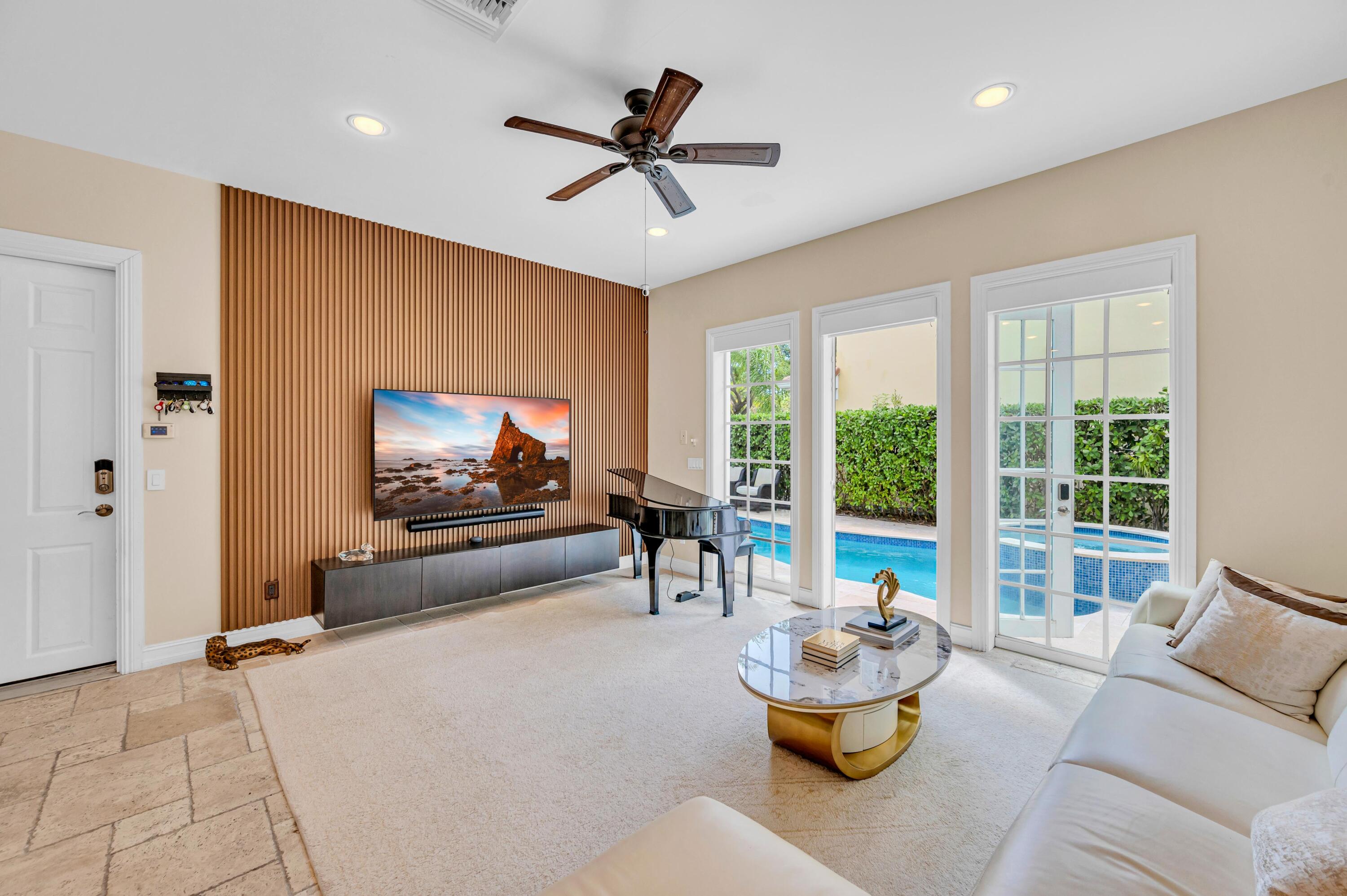 RIVER OAKS - Residential