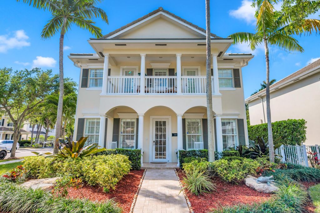 Photo of 1328 SW 21st Court, Fort Lauderdale, FL 33315 (MLS # B26008985)