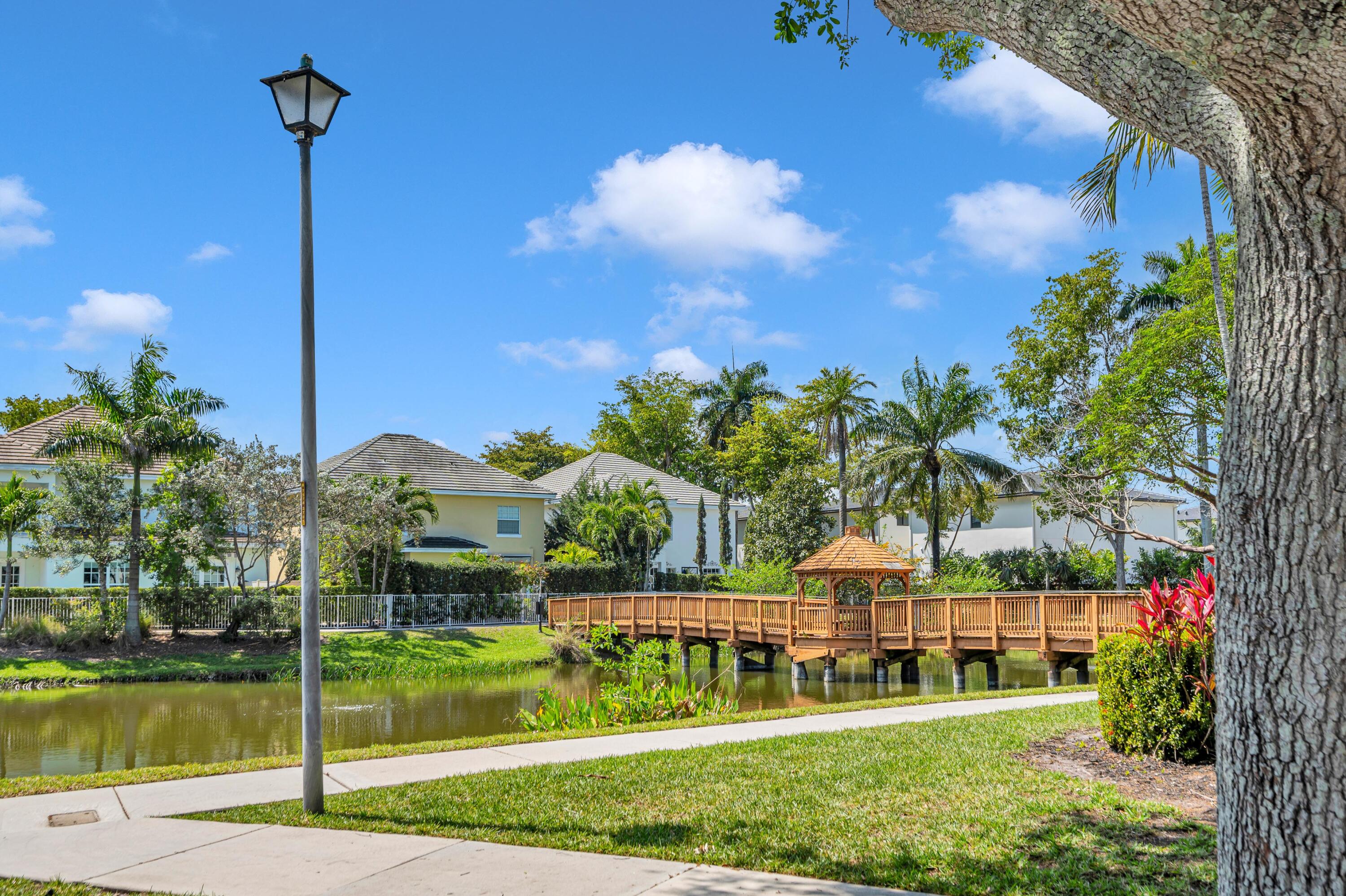 RIVER OAKS - Residential