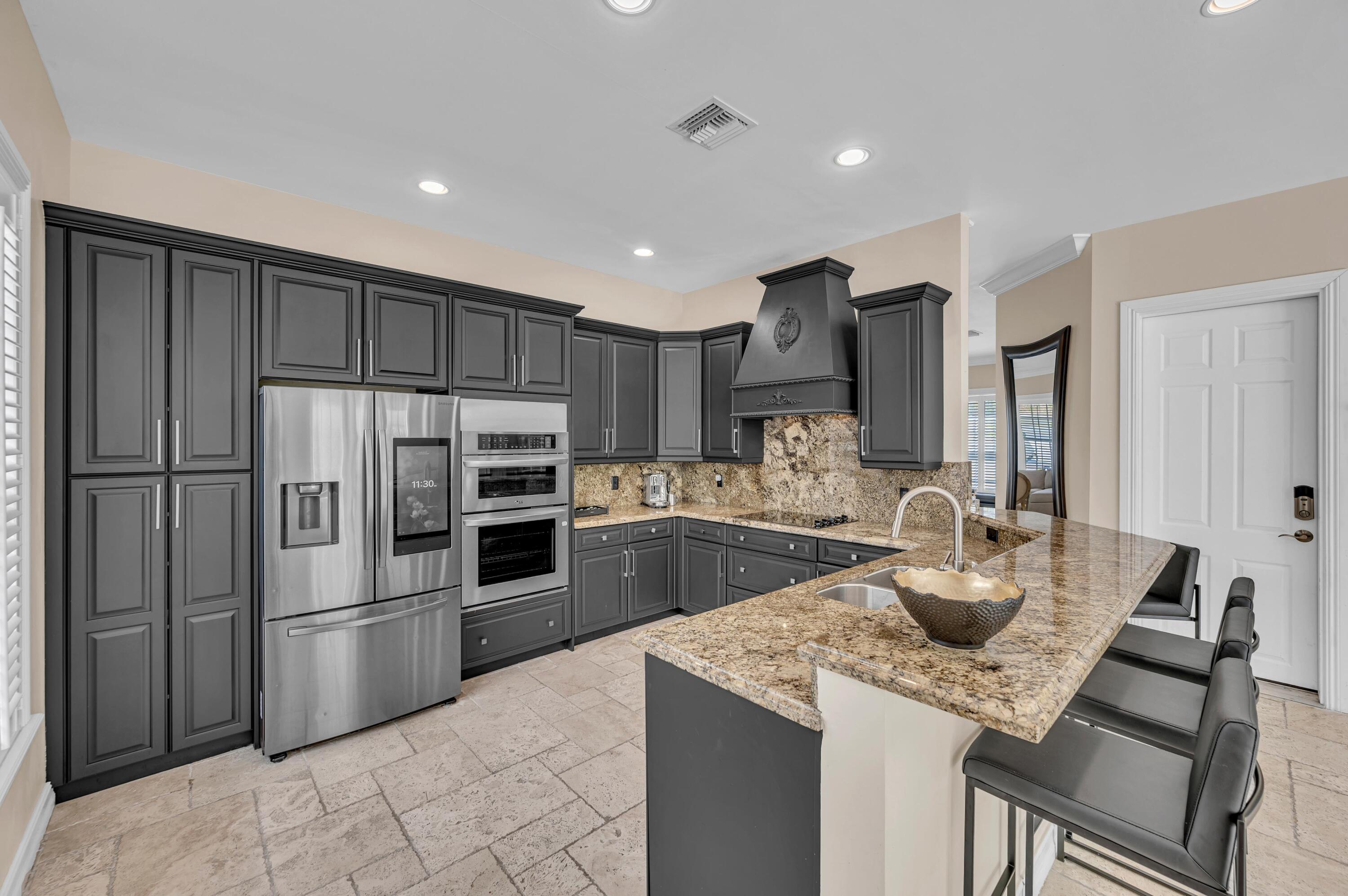 RIVER OAKS - Residential