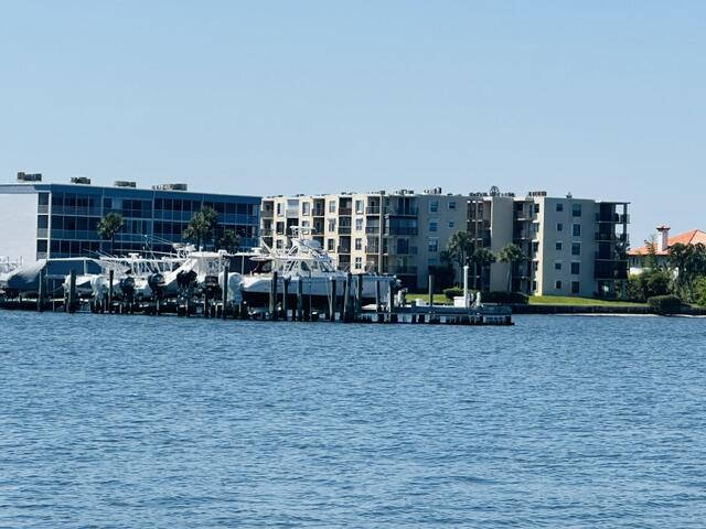 HIDDEN HARBOUR OF THE PALM BEACHES CONDO - Residential
