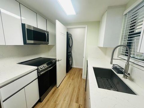 890 N Federal Highway 101 Lantana FL 33462