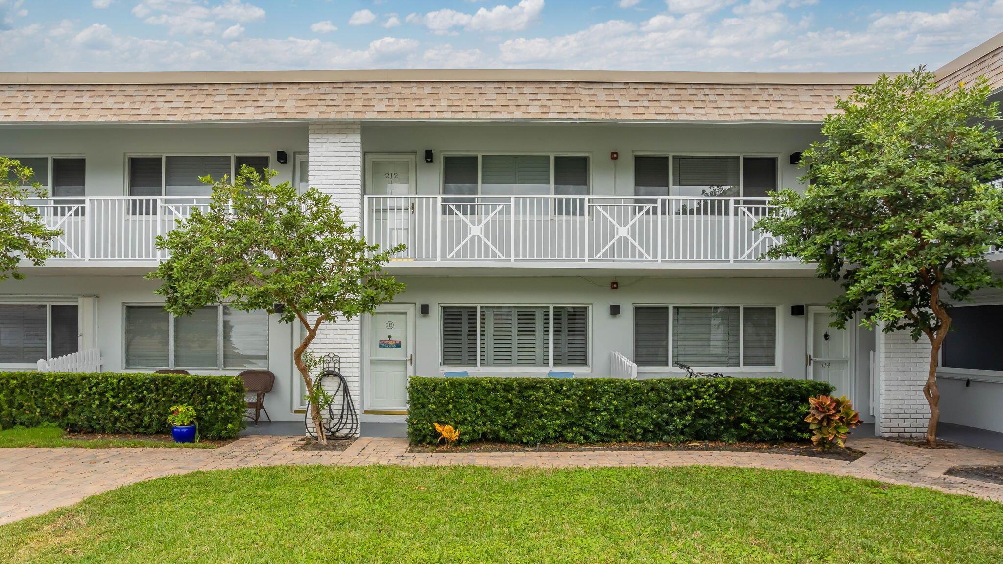 View photos, virtual tours, details... 1001 NE 8th Avenue 112